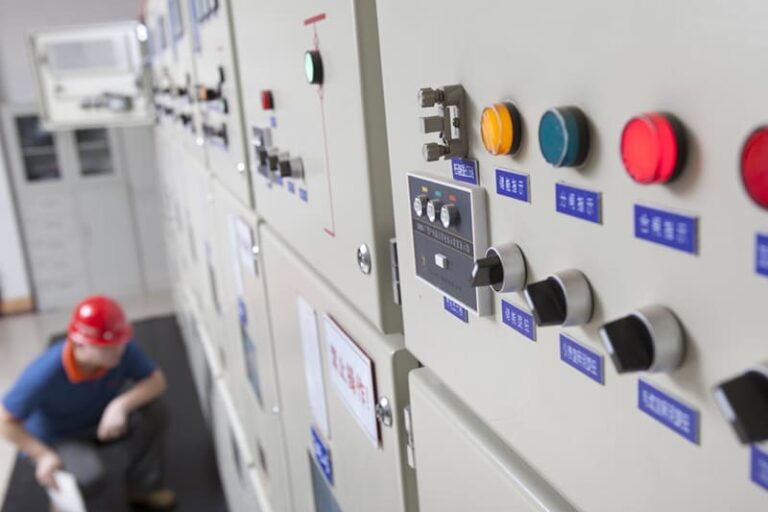 为什么医用IT电源系统不能提供照明、控制等220v电源